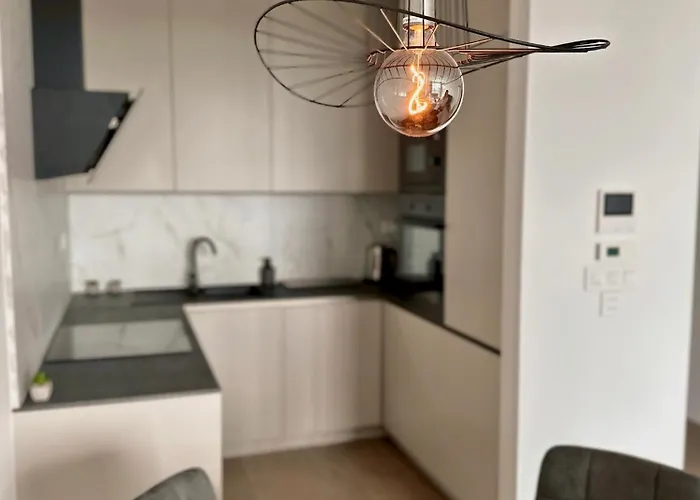 아파트 Danube River Front, Skyscraper