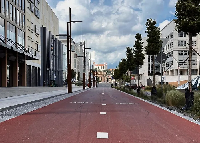 아파트 Danube River Front, Skyscraper