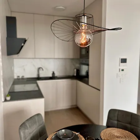 Apartamento Danube River Front, Skyscraper